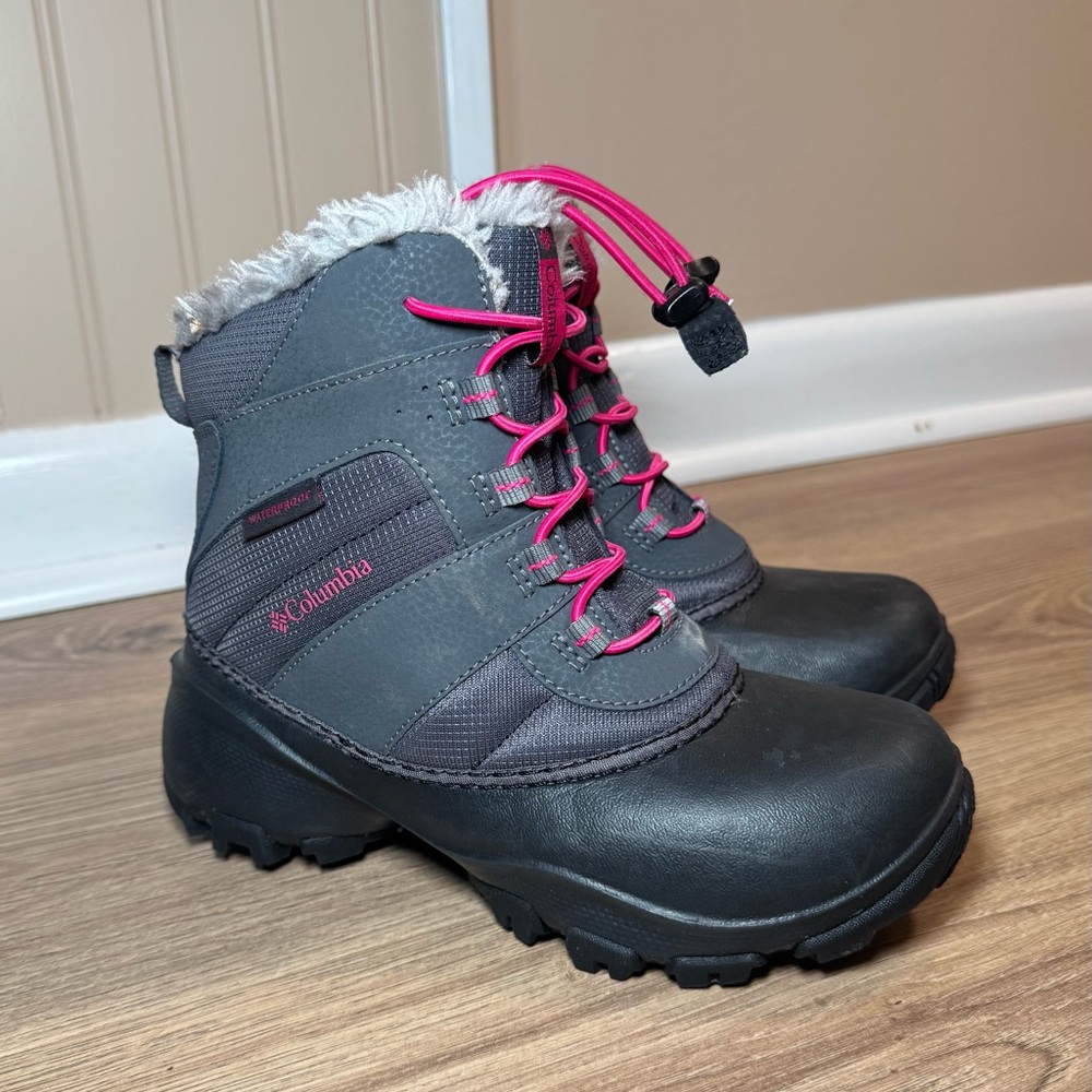 Columbia Rope Tow Waterproof Winter‎ Snow Boots Grey Pink Size 3 Youth Kids